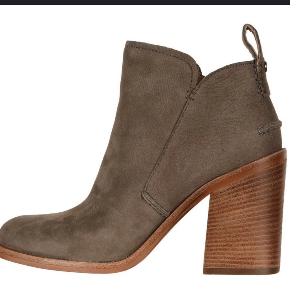 UGG Pixley Chelsea Taupe Leather Ankle Boots